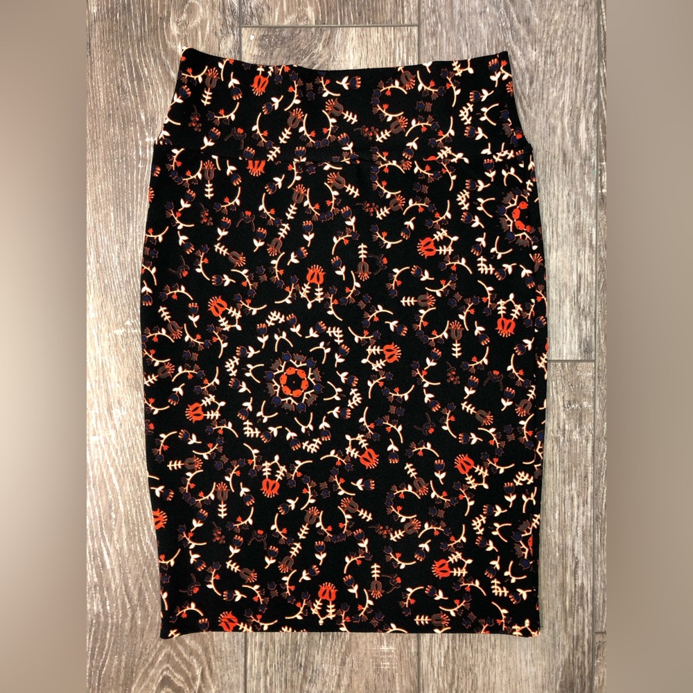 LuLaRoe Cassie Skirt- Size Small